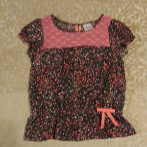 Girls shirt size 4T